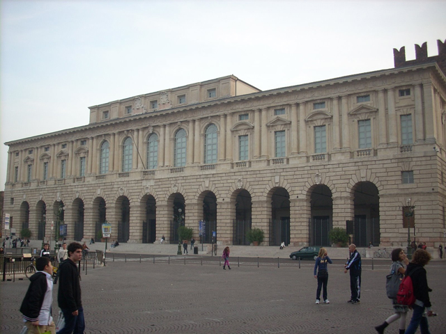 03 Palazzo della Gran Guardia-640